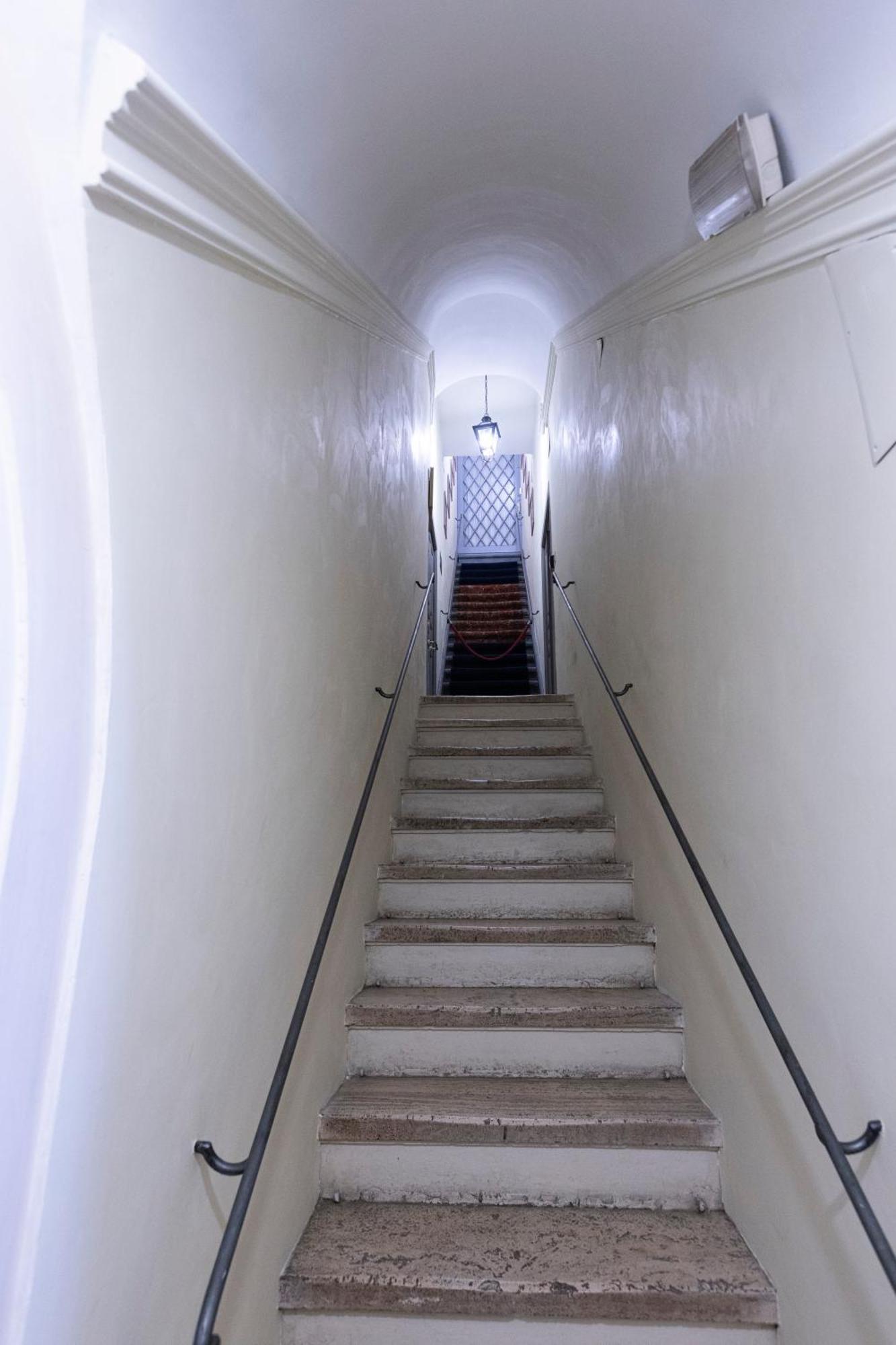 Barberini Apt Close To Fontana Di Trevi Rzym Zewnętrze zdjęcie
